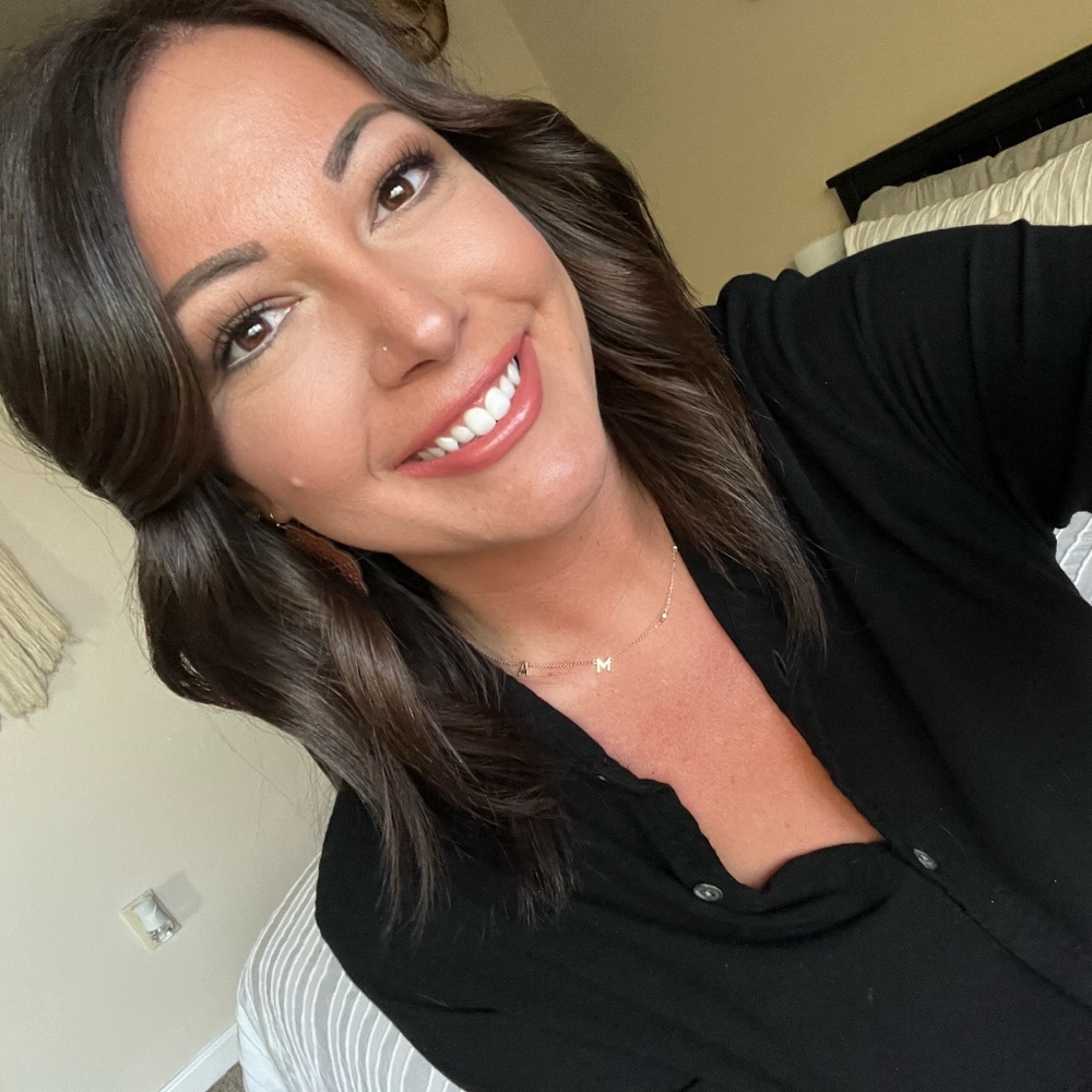Meet your Posher, Briana